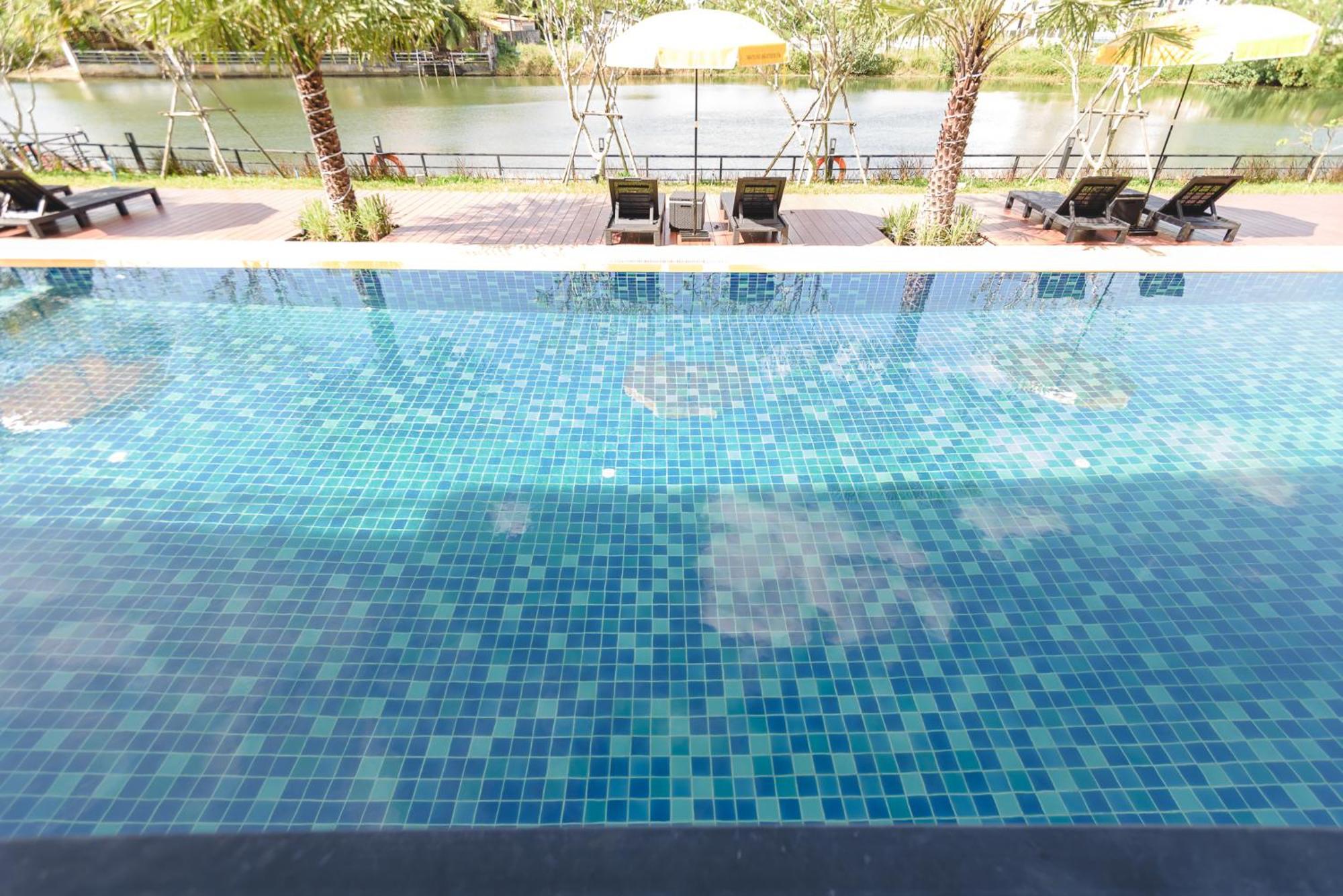 Phuengluang Riverside Hotel Csanthaburi Kültér fotó