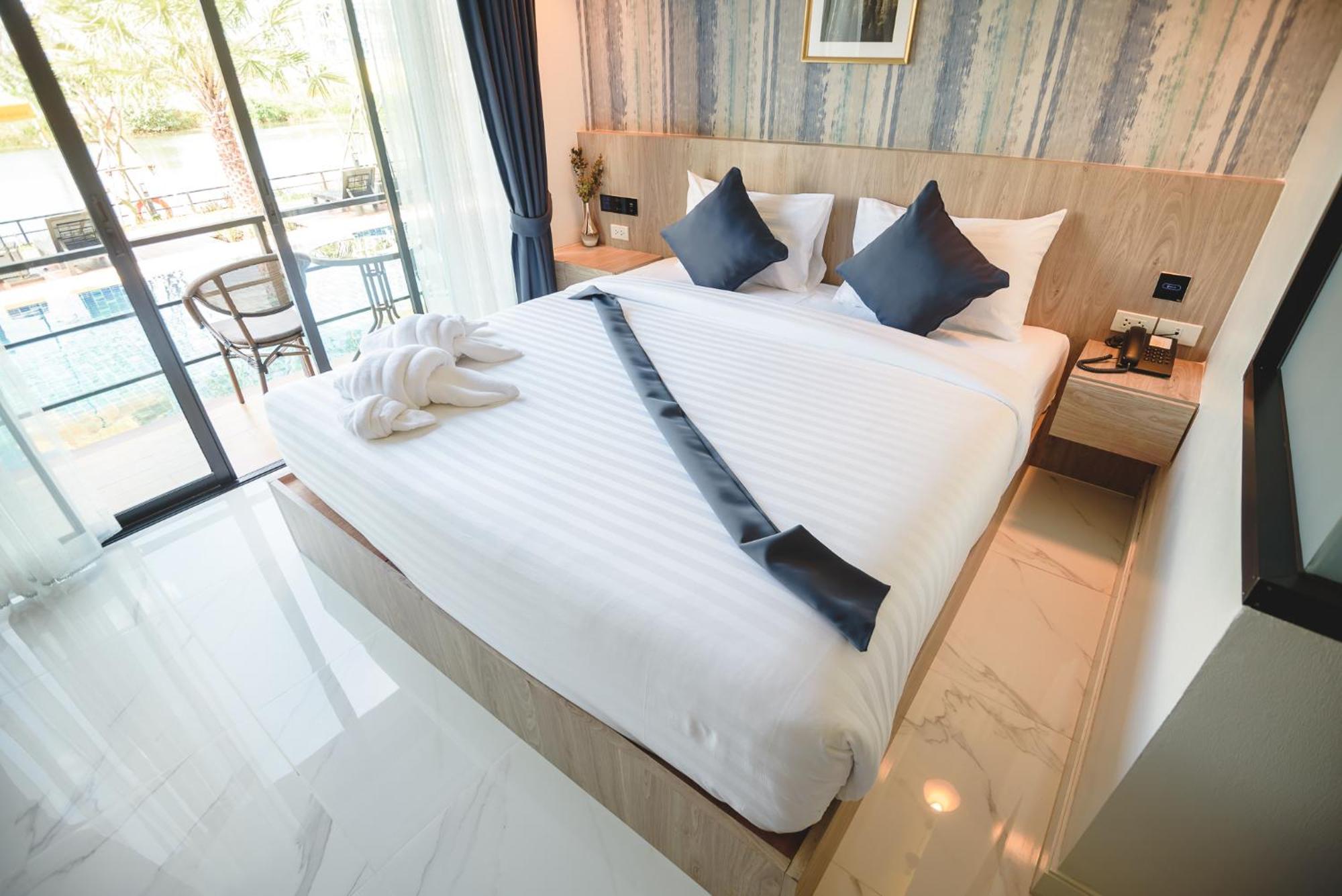 Phuengluang Riverside Hotel Csanthaburi Kültér fotó