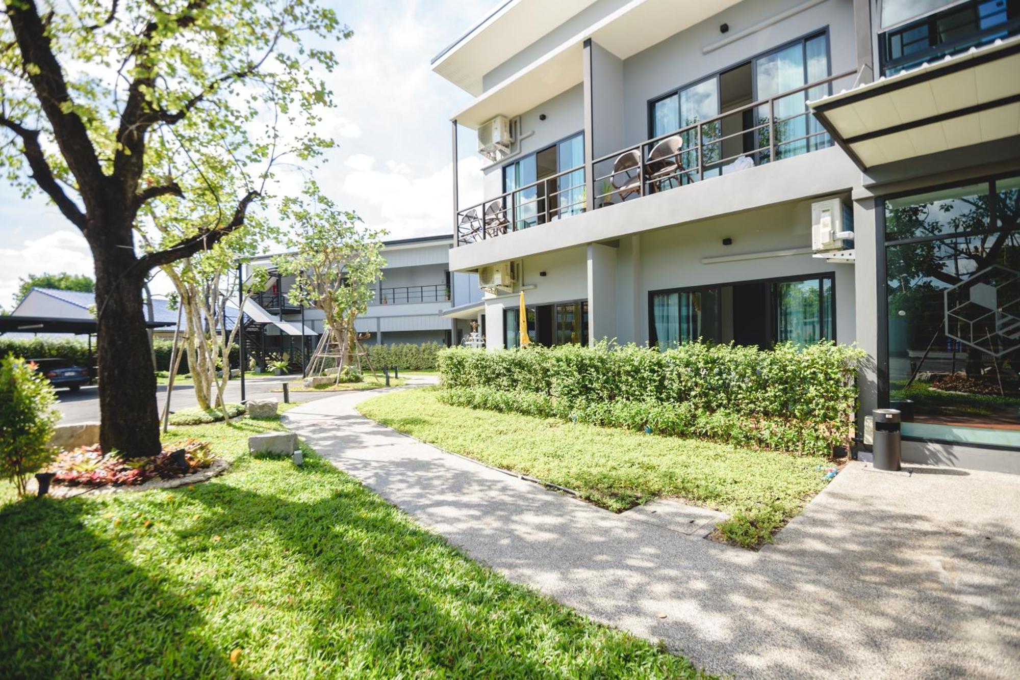 Phuengluang Riverside Hotel Csanthaburi Kültér fotó