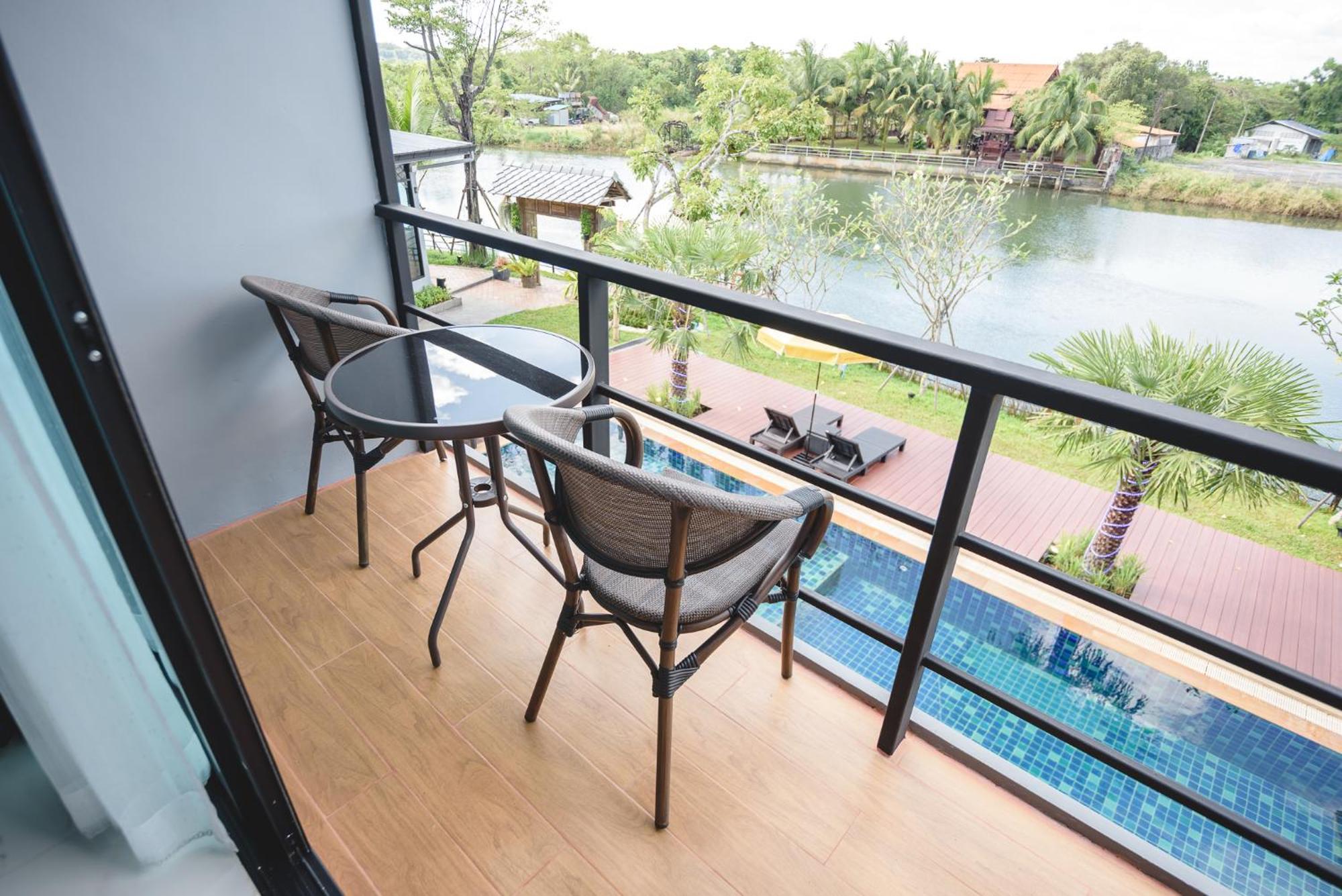 Phuengluang Riverside Hotel Csanthaburi Kültér fotó