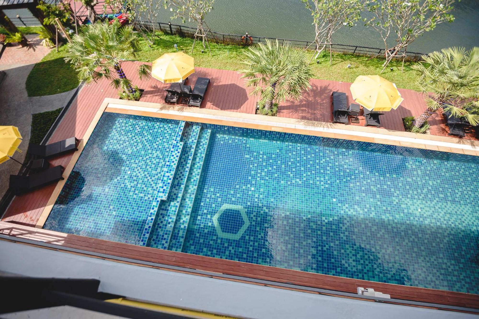 Phuengluang Riverside Hotel Csanthaburi Kültér fotó