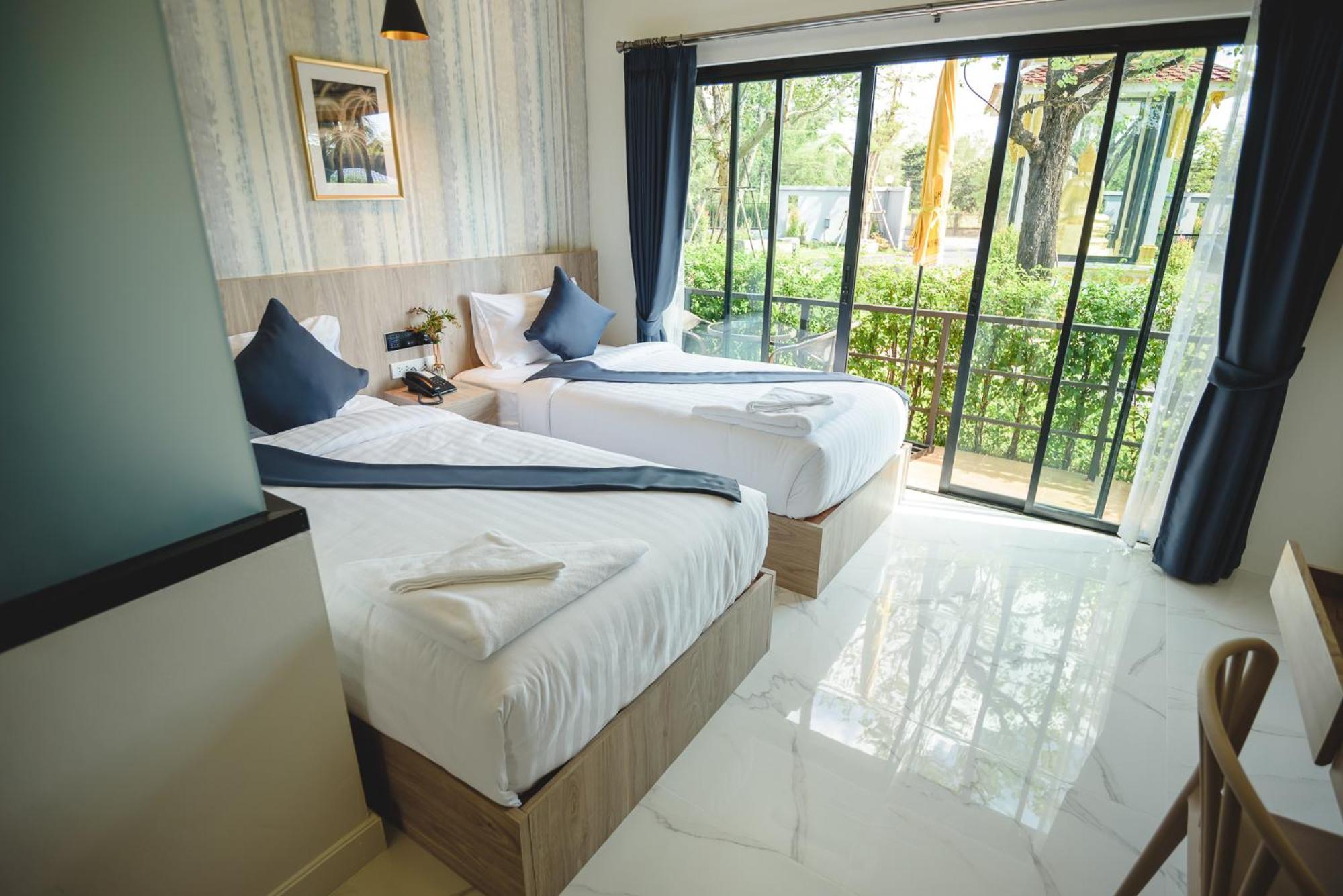 Phuengluang Riverside Hotel Csanthaburi Kültér fotó