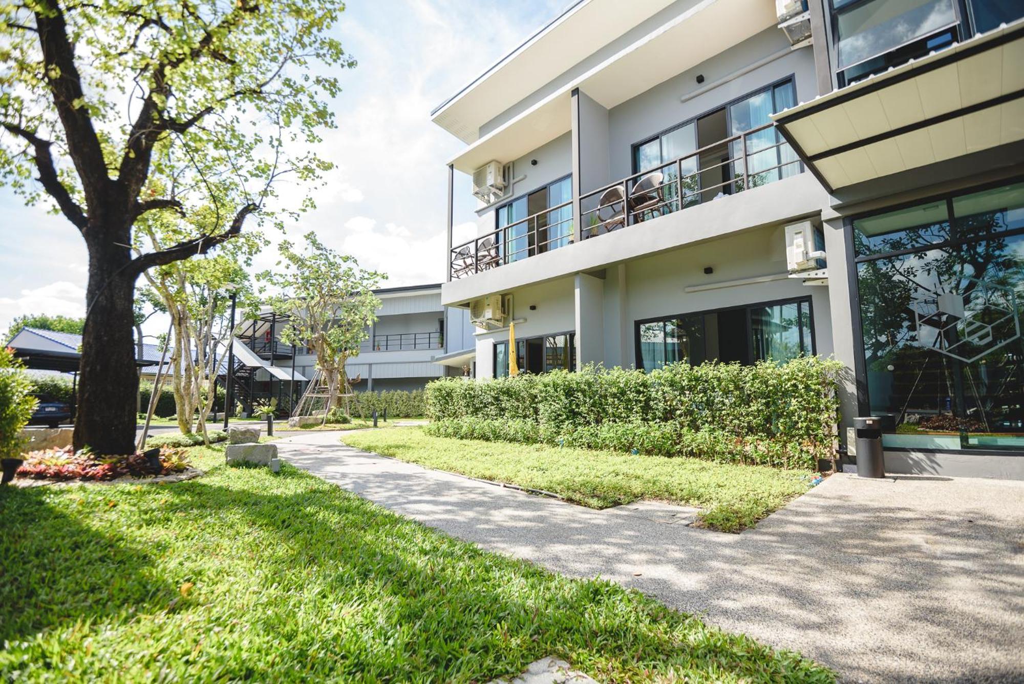 Phuengluang Riverside Hotel Csanthaburi Kültér fotó